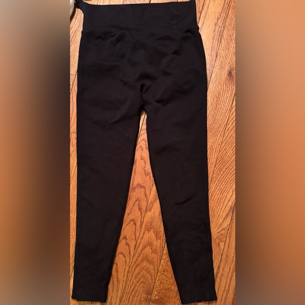 Black Scrunched High-Waisted Leggings